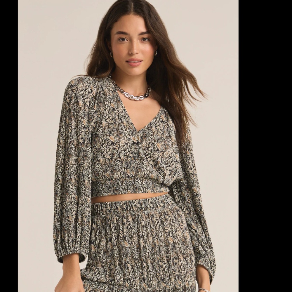 Isidora Reva Block Crop Top